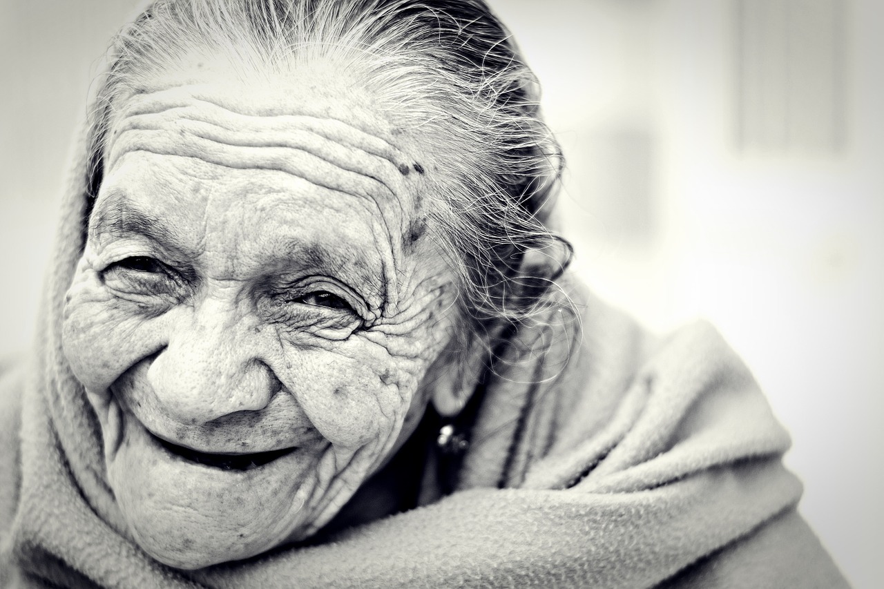 SONRIE, AUNQUE TE FALTEN MUELAS