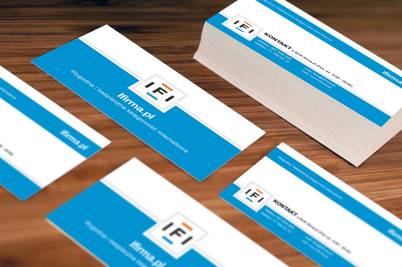 HAZ TUS PROPIAS TARJETAS DE PRESENTACIÓN