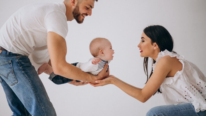 Cómo el juego con los padres impacta en el desarrollo de los niños